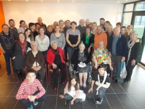 Deuxième à droite, Antoinette et sa famille.