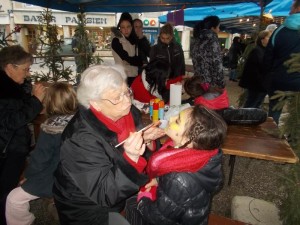 Les enfants ont passé un bon moment entre les maquillages et l'arrivée du père Noël.