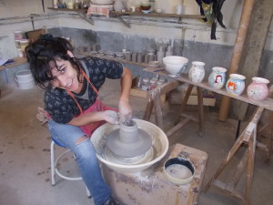 Elsa Lamamy, en plein travail.