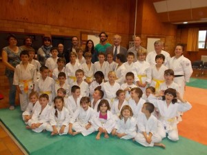 Lors de la remise de la médaille de la commune de Chaillac par Gérard Mayaud, le maire. 
