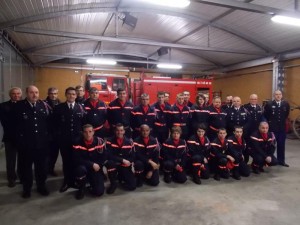 Les pompiers et les élus ensemble pour la cérémonie de sainte-Barbe.