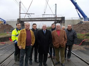 Louis Pinton, en compagnie d'élus; s'est rendu samedi après midi sur le gigantesque chantier de Vigoux.