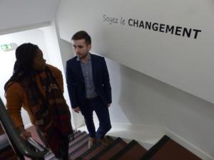 Dans cet espace mis à la disposition des entreprises (HB à Tours), un message est affiché sur les murs et s’adresse aussi bien aux dirigeants qu’à leurs collaborateurs.