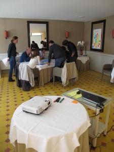 tout reste à faire pour s’inspirer d’un vrai réseau, réactif, efficace, visible.