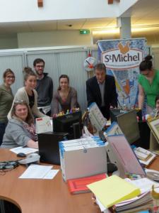 Le Vendée Globe, une aventure partagée par tous les salariés du groupe, présente jusque dans les bureaux… (Photo NR)