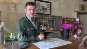 Guillaume Lapaque, directeur du syndicat des vins de Bourgueil : "on a du temps pour se relever. On demande à l’État la prise en charge des intérêts bancaires… »