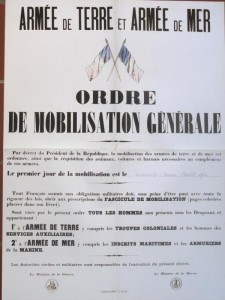 L'affiche officielle placardée sur les murs de France