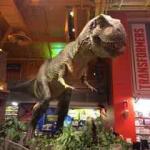 Tyrannosaure Toys'R'Us