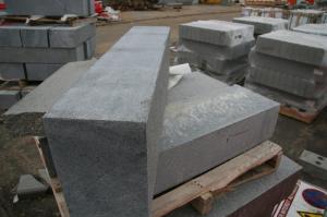 BORDURES CHINOISES- 2 Bordures chantier du tram